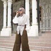 Bosen Kondangan Pakai Dress? Coba Tiru 5 Padu Padan Kulot Ini!