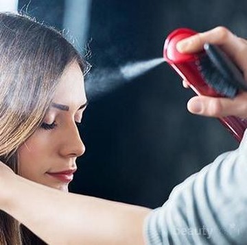 img-title Mau Tatanan Rambut Tetap Rapi? Ini Dia 5 Rekomendasi Hair Spray Terbaik