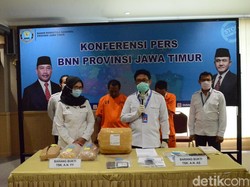 Sopir Taksi di Surabaya Ditangkap Saat Antar 3 Kg Ganja
