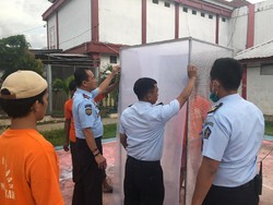 Cegah Corona Meluas, Rutan Kelas I Makassar Buat Bilik Disinfektan