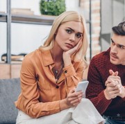 Tips Mudah Biar Gak Mudah Menjadi Cewek Cemburuan
