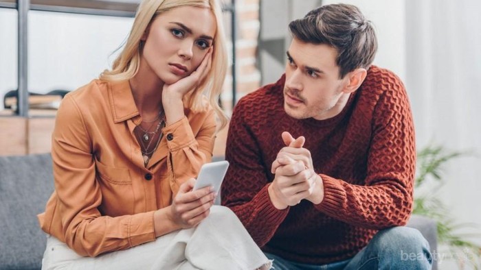 Tips Mudah Biar Gak Mudah Menjadi Cewek Cemburuan