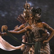 Mainkan Peran Sebagai Wayang Dewi Citrawati, Begini Potret Asmara Abigail