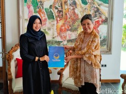 NasDem Serahkan Rekomendasi Cabup Banyuwangi Kepada Istri Bupati Anas