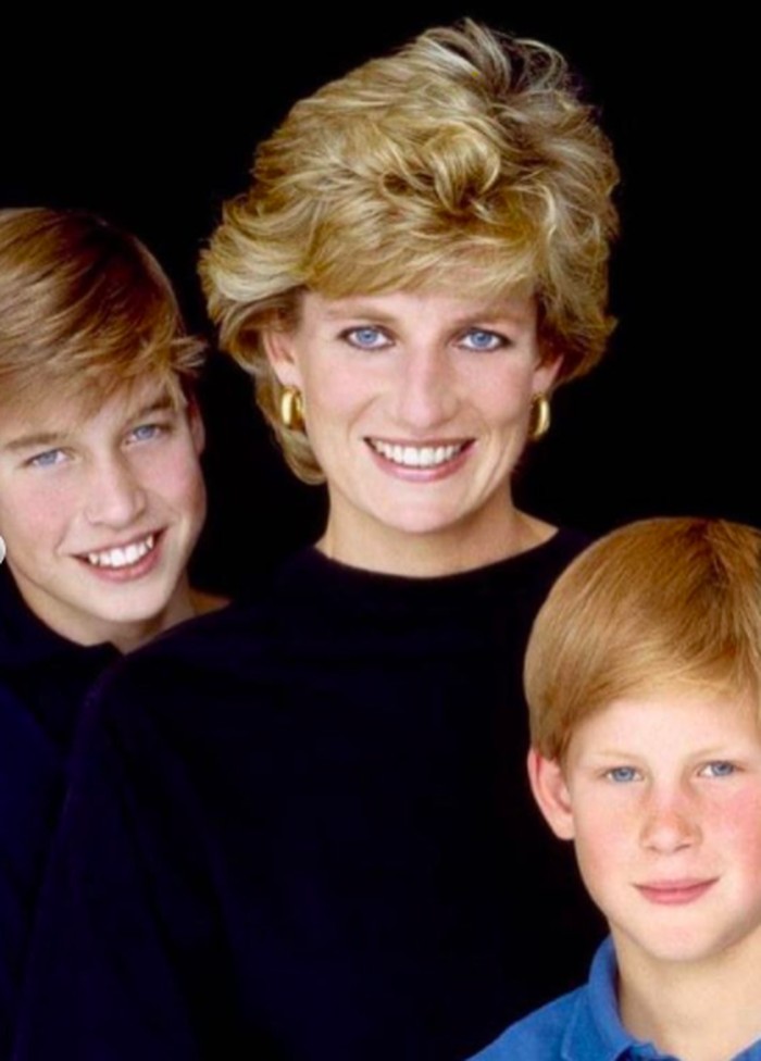 Putri Diana bersama Pangeran William dan Pangeran Harry