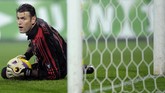 Mantan kiper AC Milan asal Australia Zeljko Kalac memiliki tinggi 202 sentimeter. Kalac meraih sukses bersama Milan dengan merebut Liga Champions 2007 meski menjadi cadangan Nelson Dida. (AFP PHOTO / FILIPPO MONTEFORTE)