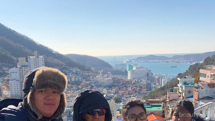Serunya Potret Bella Saphira dan Keluarga yang Liburan di Korea Serunya Potret Bella Saphira dan Keluarga yang Liburan di Korea
