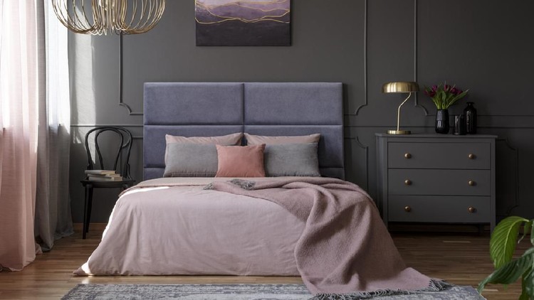 Pemilihan furnitur yang tepat bisa membuat pemiliknya menjadi nyaman. Berikut 5 pilihan furnitur di rumah minimalis, khususnya di kamar tidur.