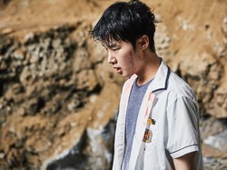 Mengintip Aksi Kim Dong Hee di Drama Terbaru Netflix Extracurricular