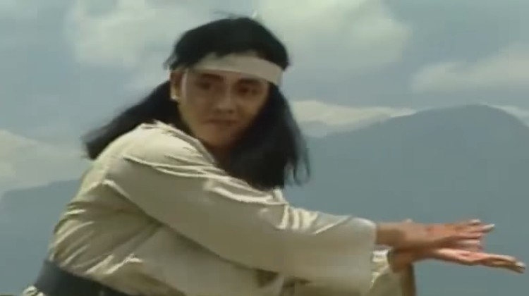 Pemeran Wiro Sableng, Abi Cancer meninggal dunia akibat serangan jantung. Selain berperan sebagai Wiro Sableng, Abi Cancer juga bermain di beberapa film laga.