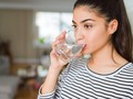 Cukup Minum Air Mineral Bantu Jaga Daya Tahan Tubuh