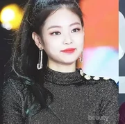 Keren, Sederet Idol K-Pop Ini Lancar Berbahasa Inggris!