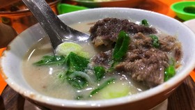 Kisah Kedai Sop di Makassar yang Laris Berkat GrabFood