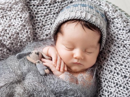 Viral Photoshoot Newborn Berujung Tali Pusat Bayi Infeksi, Hati-hati Bun