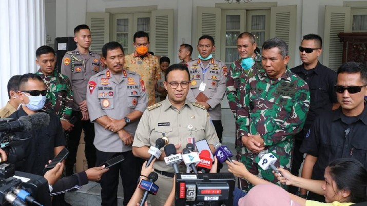 Maaf Pak Anies, Permintaan Lockdown DKI Ditolak Jokowi