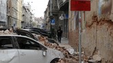 FOTO: Kroasia Diguncang Gempa Terparah dalam 140 Tahun Gempa bermagnitudo 5,3 mengguncang kota Zagreb, Kroasia, membuat bangunan-bangunan runtuh dan warga berhamburan ke luar rumah.