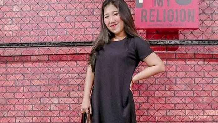 10 Potret Cantik Kiky Saputri, Pemeran di Film Imperfect yang Jago Stand Up!