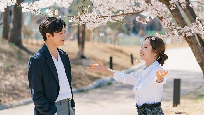 Ramalan Zodiak Hari Ini: Taurus Hubungan Kamu Lagi Buruk Nih, Leo Jangan Cemburu Terus Dong!