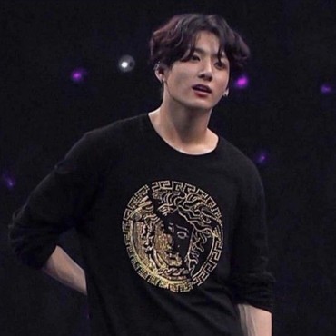 Cara Makan Mie Viral, Jungkook BTS Disebut Dewa