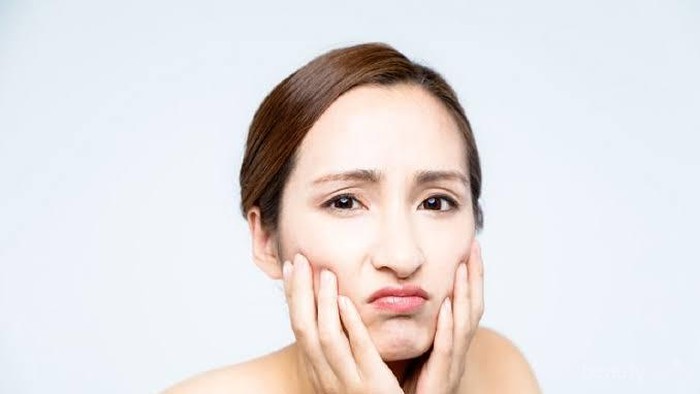 [FORUM]  Ada yang tau skincare buat kulit sensitif dan masih remaja?