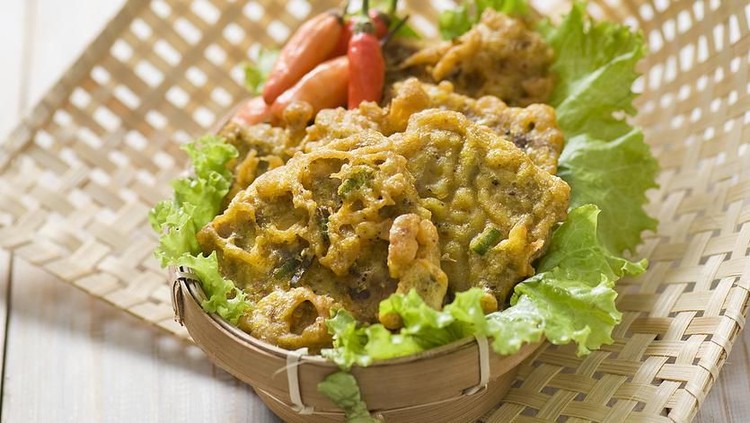 Oncom menjadi salah satu makanan murah meriah yang menjadi favorit keluarga. Lihat tips menggoreng oncom supaya gurih dan tidak menyerap minyak berikut ini.