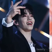 Munurut Penggemar, Ini 5 Leader Boy Group K-Pop Terbaik!