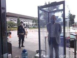 Dilarang Kemenkes, Bilik Disinfektan di Gedung Sate Ditiadakan