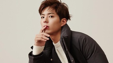 img-title HYBE Bantah Isu Park Bo Gum Gabung Agensi Mereka