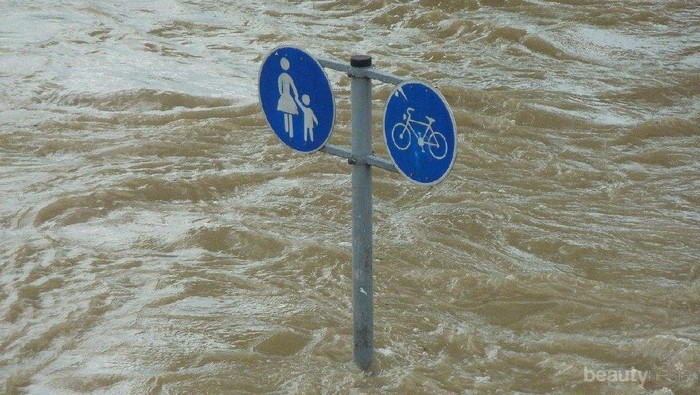 Usai Banjir, Bersihkan Rumah dengan Tips Berikut, Yuk!