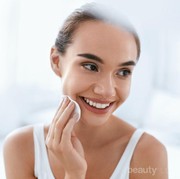 Ups Jangan Salah ya, Ini Cara Pakai Exfoliating Toner yang Benar!
