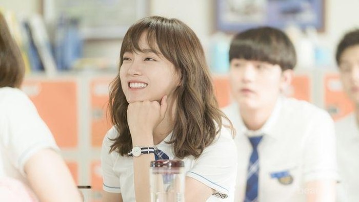 9 Gaya Rambut Simple Ala K-Drama Buat ke Sekolah 9 Gaya Rambut Simple Ala K-Drama Buat ke Sekolah