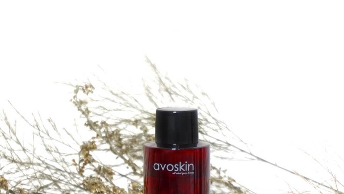 Mau Punya Wajah Glowing dan Cerah? Pakai Miraculous Refining Toner Avoskin Aja!