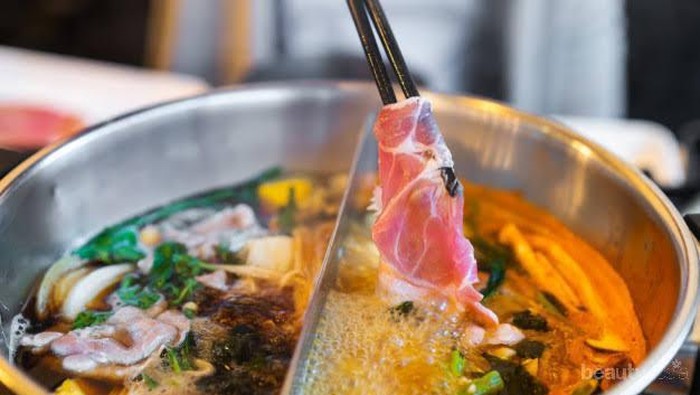 Jangan Salah Lagi, Ternyata ini Bedanya Sukiyaki, Steamboat, dan Shabu-shabu!