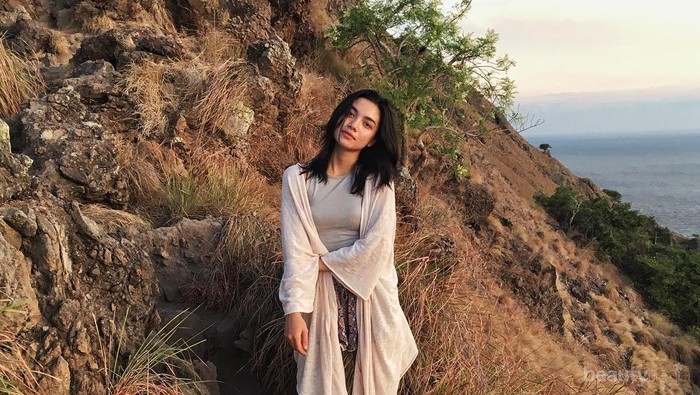 Hobi Traveling, Ini Rekomendasi Destinasi Liburan Asyik ala Angela Gilsha