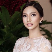 Pesona Nadia Saphira dengan 'No Makeup' Makeup Look di Hari Pernikahan