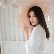 7 Pesona Sisi Asih, Pramugari Cantik Garuda yang Terjun Bisnis Kecantikan