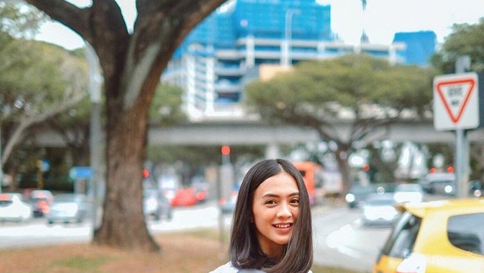 Pesona Cantiknya Agla Artalidia, Pacar Rio Dewanto dalam Film NKCTHI