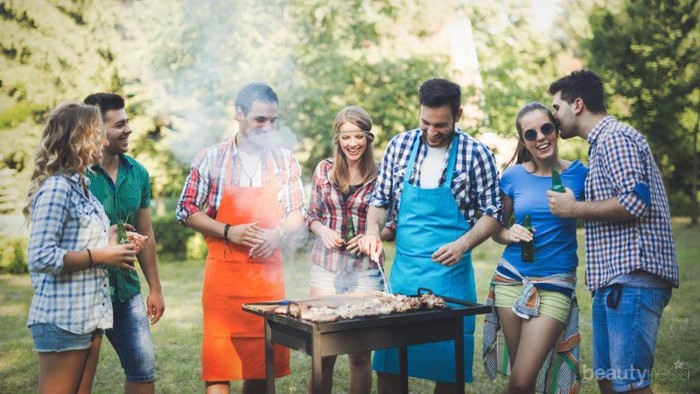 Mau pesta Barbeque di Malam Tahun Baru? 5 Peralatan Ini Wajib Kamu Punya
