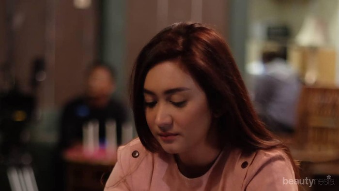 Potret Nafa Urbach di Usia 39 Tahun yang Makin Menawan