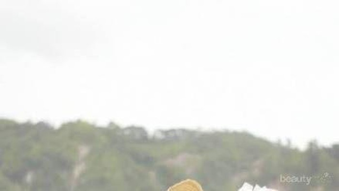 Warna Hijab Terbaik untuk Dipakai Liburan