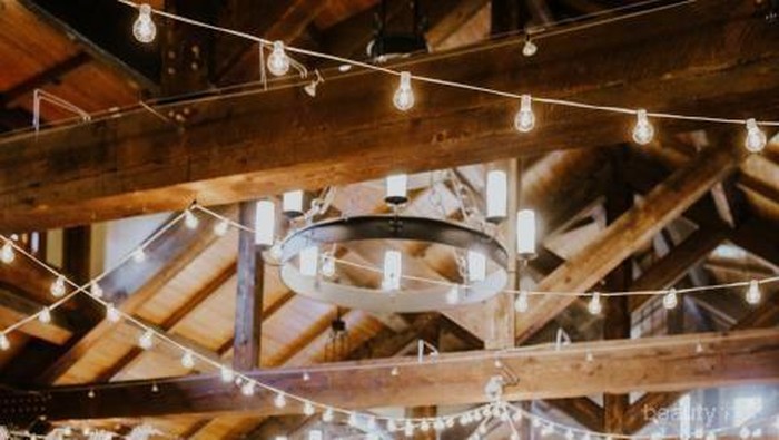 Bak Negeri Dongeng, Ide Dekorasi Pernikahan Ini Bisa Bikin Kamu Jadi Princess Seharian