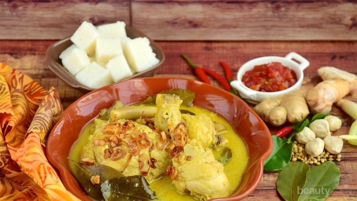 Tak Hanya Saat Lebaran, Kamu Tetap Bisa Mencoba Resep Ayam Opor Ini Untuk Makan Siang