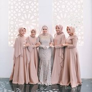 5 Inspirasi Gaun Bridesmaid Warna Nude
