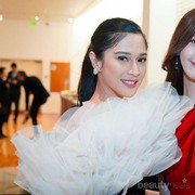 Adu Pesona Dian Satrowardoyo dan Yoona SNSD di Red Carpet IFFA Macau