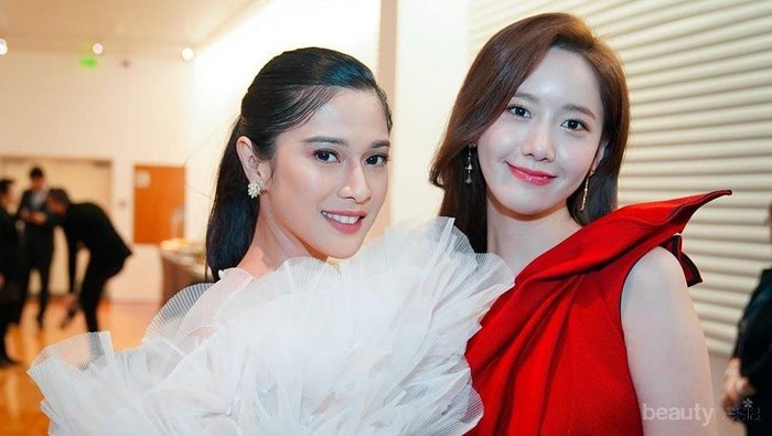 Adu Pesona Dian Satrowardoyo dan Yoona SNSD di Red Carpet IFFA Macau