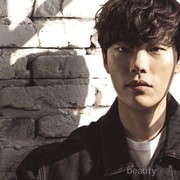 5 Film Terbaik yang Dibintangi Aktor Korea Ryu Jun-yeol