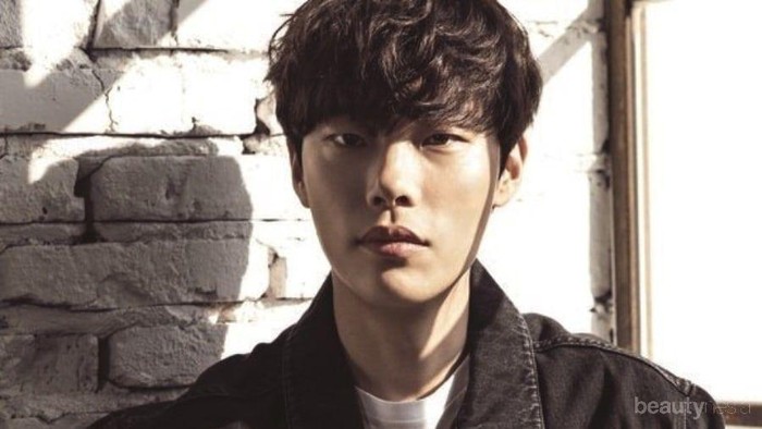 5 Film Terbaik yang Dibintangi Aktor Korea Ryu Jun-yeol