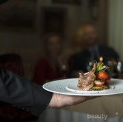 Berencana Mengadakan Christmas Dinner? Deretan Restoran Ini Bisa Jadi Rekomendasi
