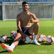 Selain Berbakat, 6 Pesepak Bola Tampan ini Digilai Kaum Hawa Lho! Ada Siapa Saja?