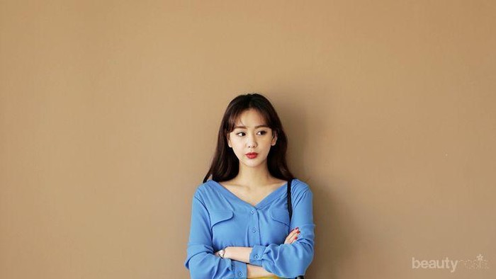 7 Referensi Memadukan Warna Rock Blue, agar Gaya Kamu Makin Stunning!